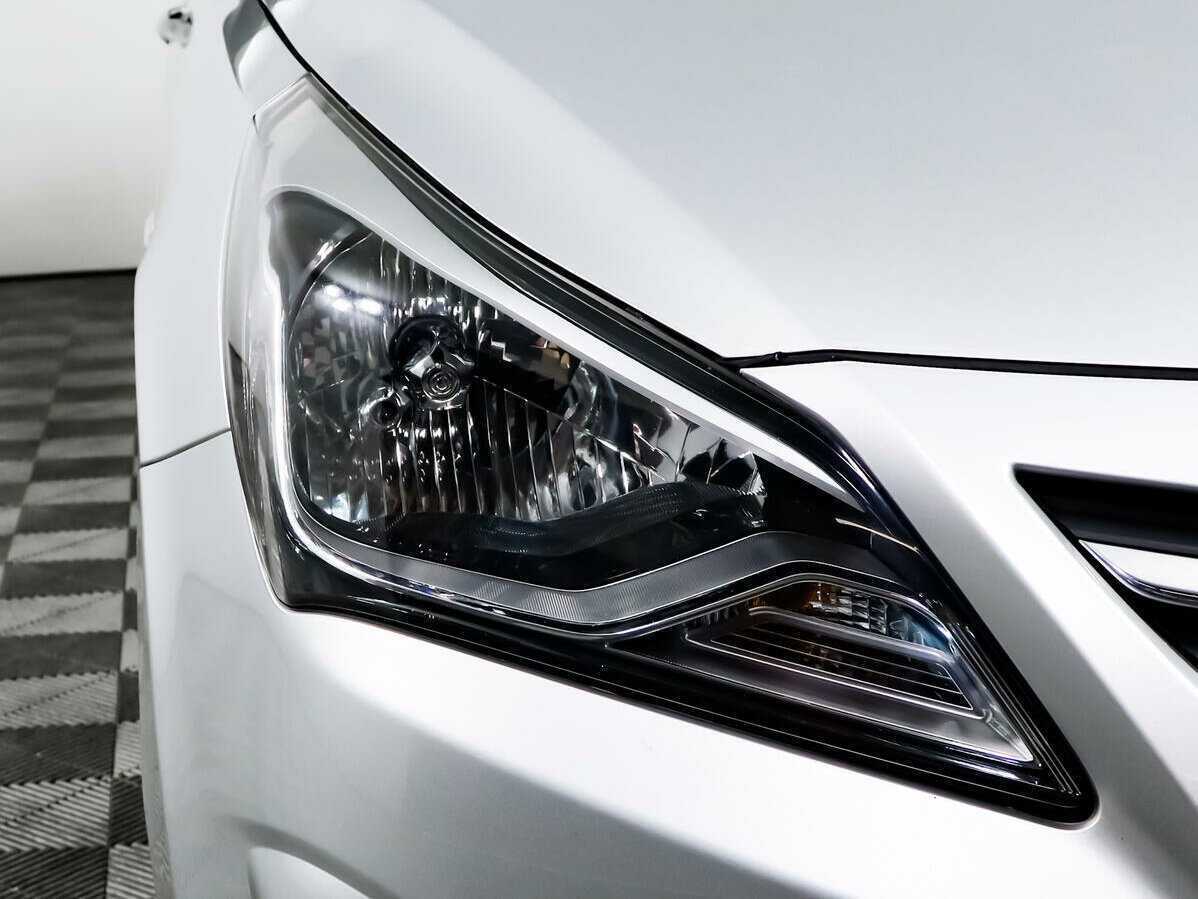 Hyundai Solaris с пробегом — 2014 год. Фото: #13