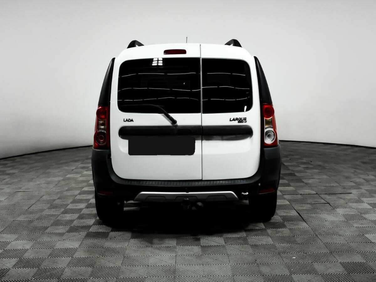 Lada (ВАЗ) Largus с пробегом — 2018 год. Фото: #5
