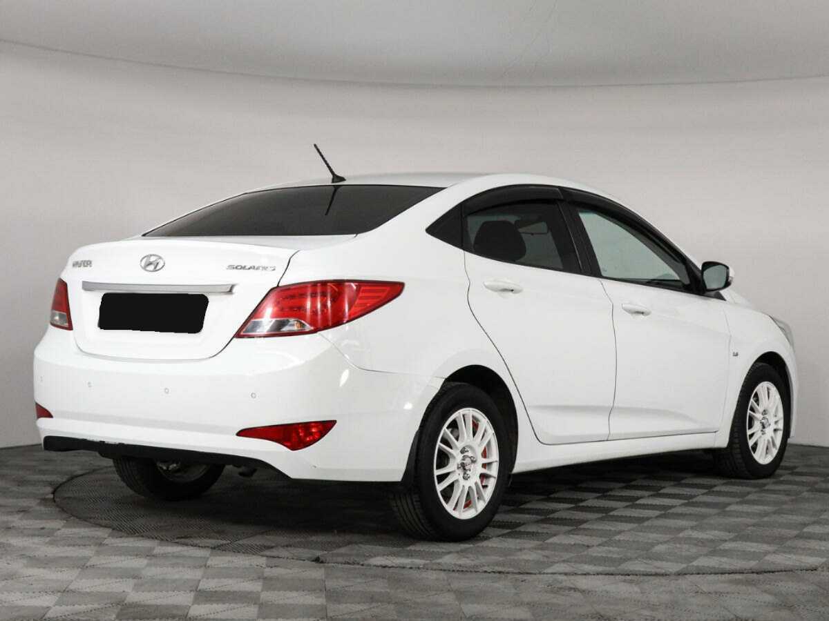 Hyundai Solaris с пробегом — 2014 год. Фото: #4