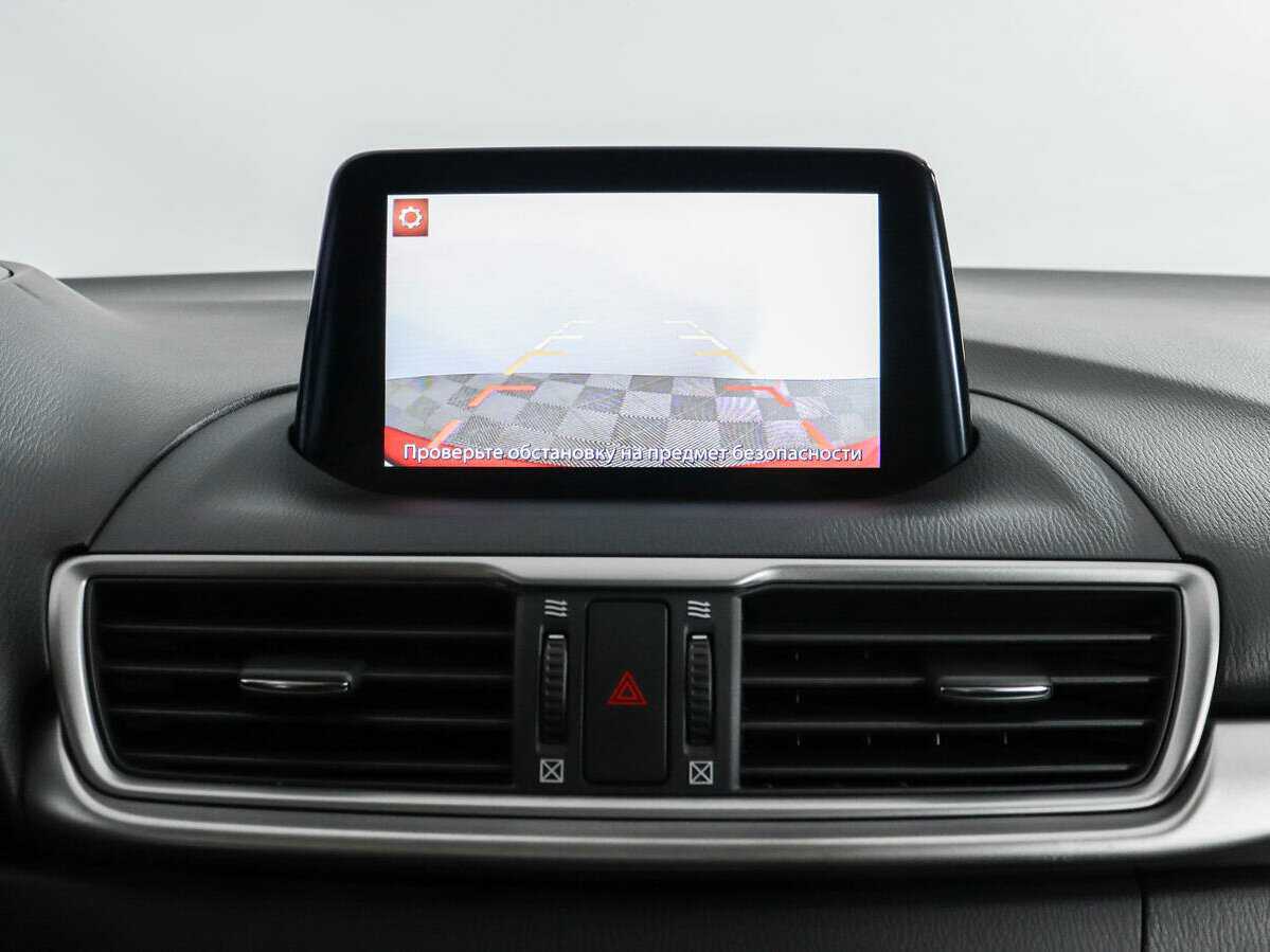 Mazda 3 с пробегом — 2016 год. Фото: #20