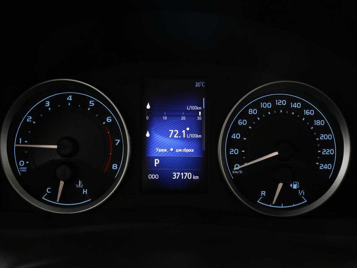 Toyota Corolla с пробегом — 2017 год. Фото: #10