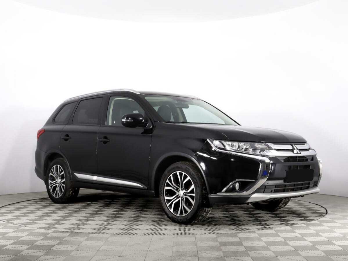 Mitsubishi Outlander с пробегом — 2017 год. Фото: #2