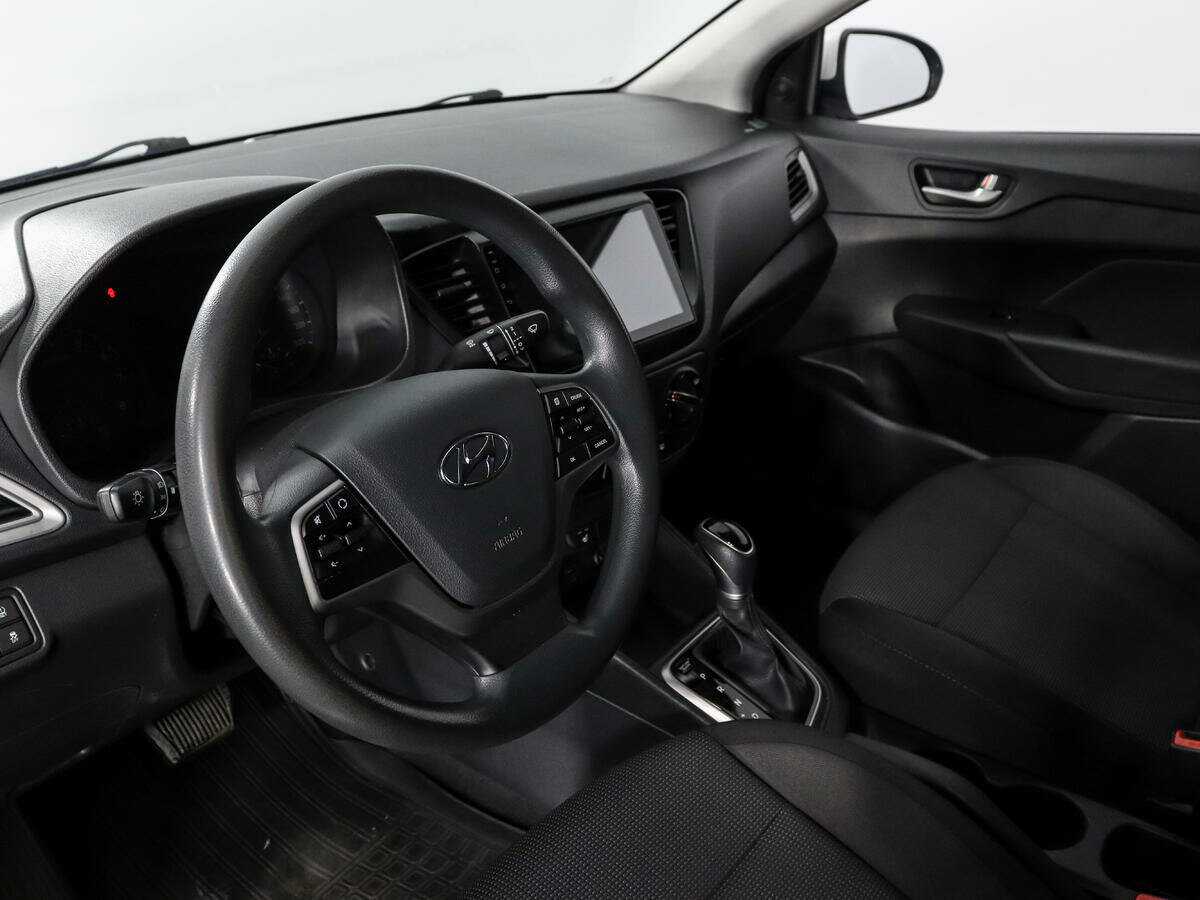 Hyundai Solaris с пробегом — 2019 год. Фото: #8