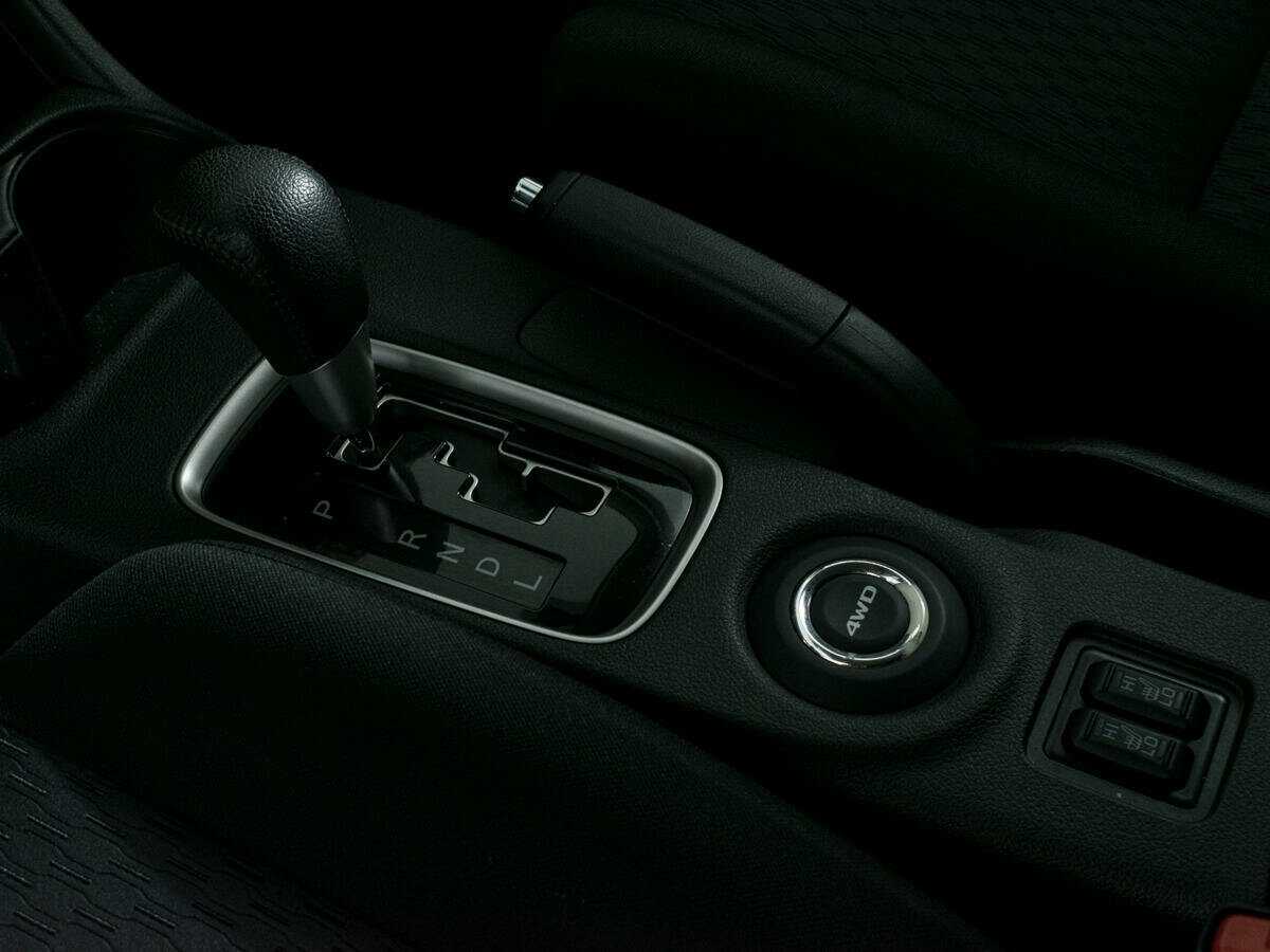 Mitsubishi Outlander с пробегом — 2012 год. Фото: #15