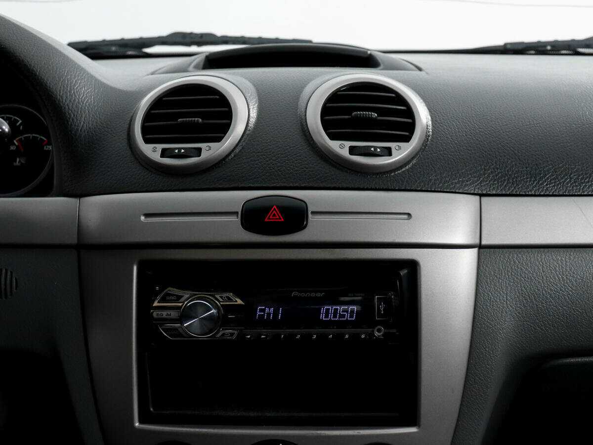 Chevrolet Lacetti с пробегом — 2012 год. Фото: #12