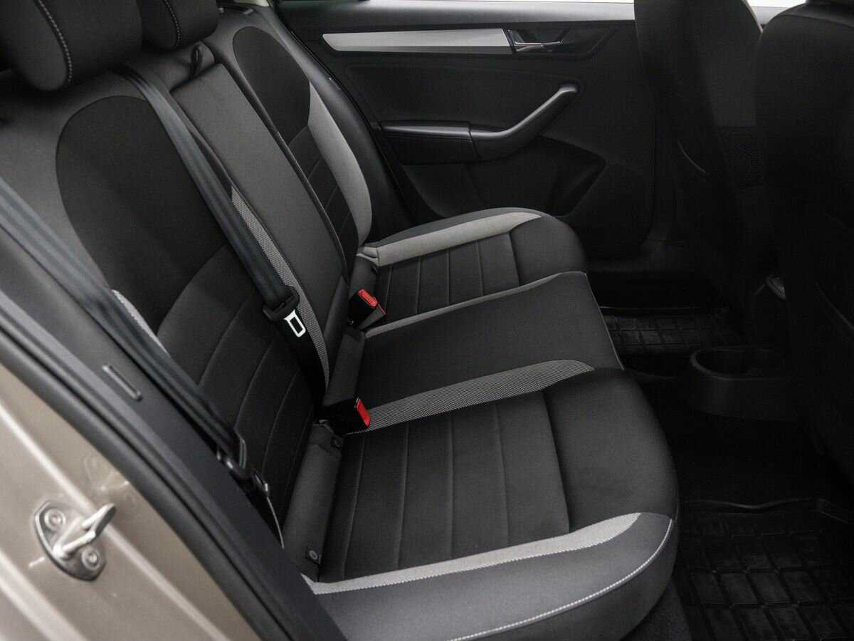 Skoda Rapid с пробегом — 2019 год. Фото: #9