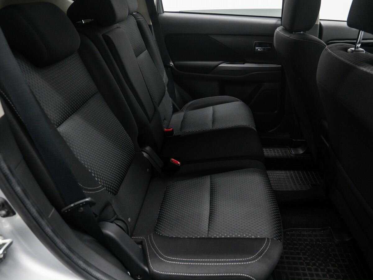 Mitsubishi Outlander с пробегом — 2019 год. Фото: #9