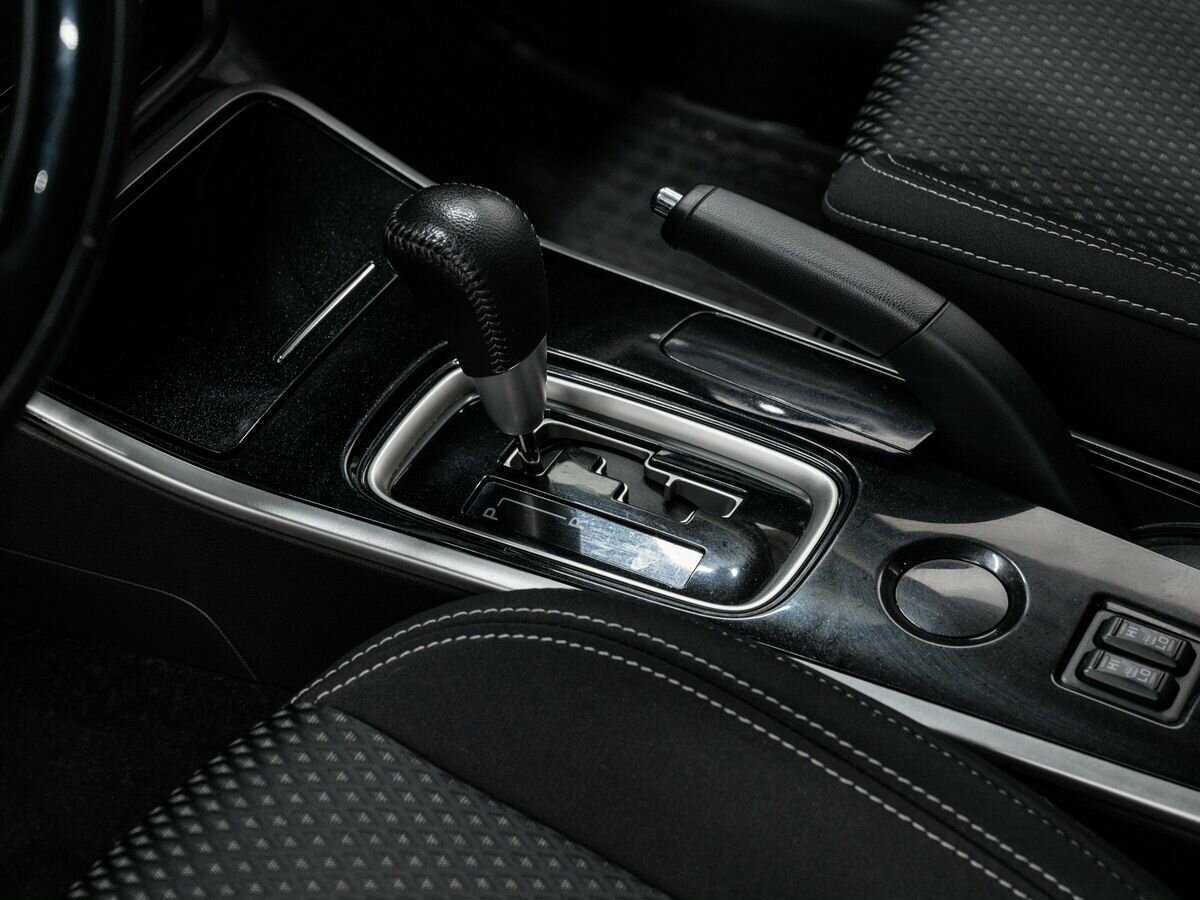 Mitsubishi Outlander с пробегом — 2019 год. Фото: #16