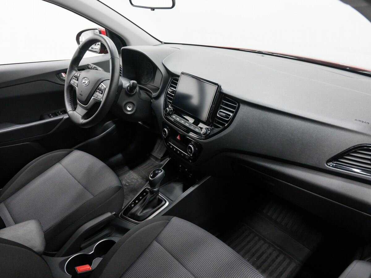 Hyundai Solaris с пробегом — 2021 год. Фото: #6