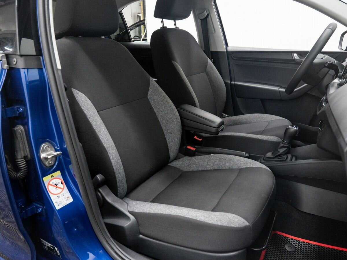 Skoda Rapid с пробегом — 2021 год. Фото: #8