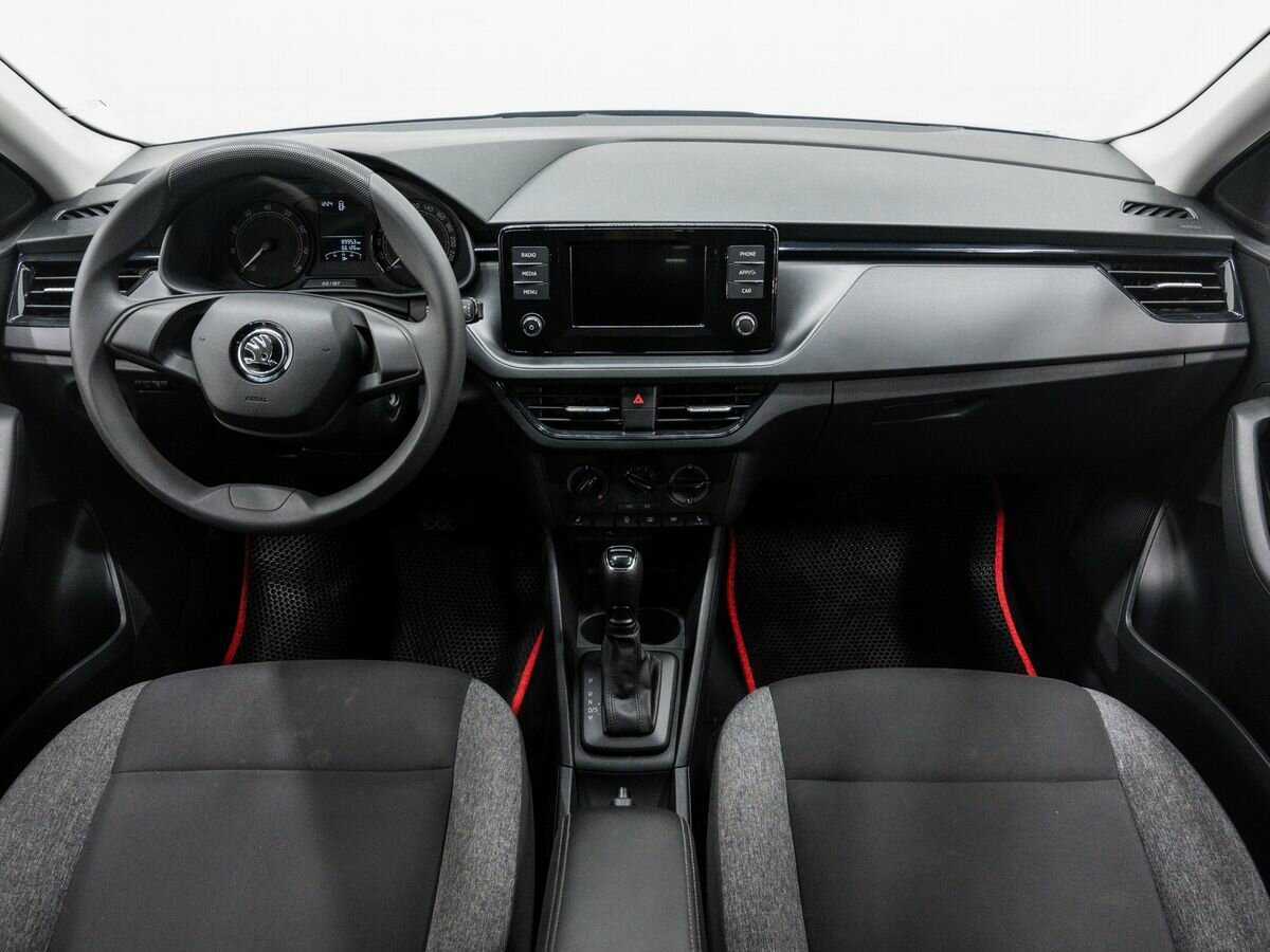 Skoda Rapid с пробегом — 2021 год. Фото: #10