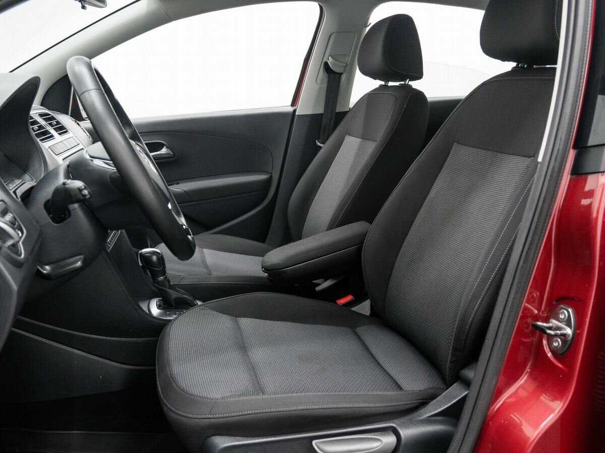 Volkswagen Polo с пробегом — 2017 год. Фото: #11