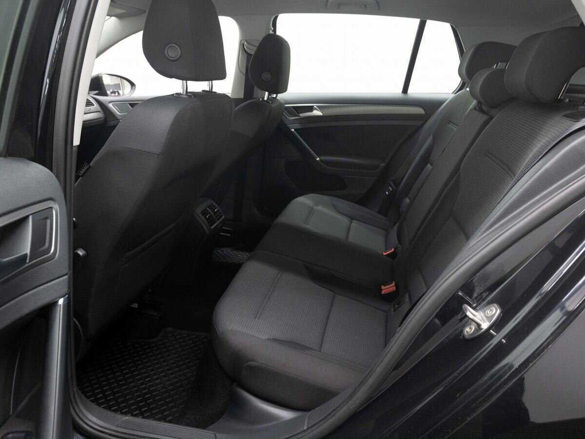 Volkswagen Golf с пробегом — 2013 год. Фото: #10