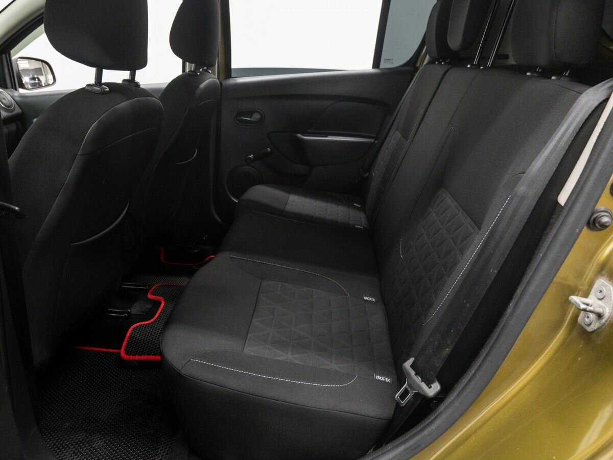 Renault Sandero с пробегом — 2017 год. Фото: #11