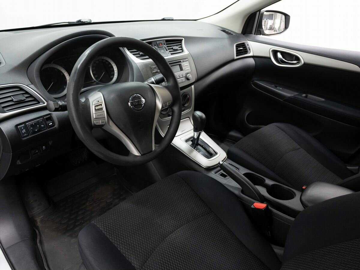 Nissan Sentra с пробегом — 2015 год. Фото: #8