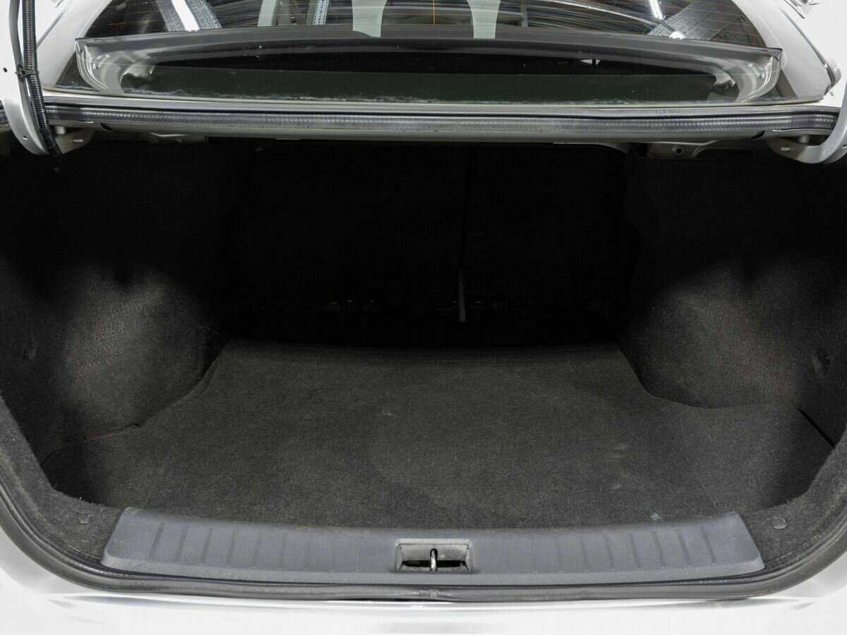 Nissan Sentra с пробегом — 2015 год. Фото: #19