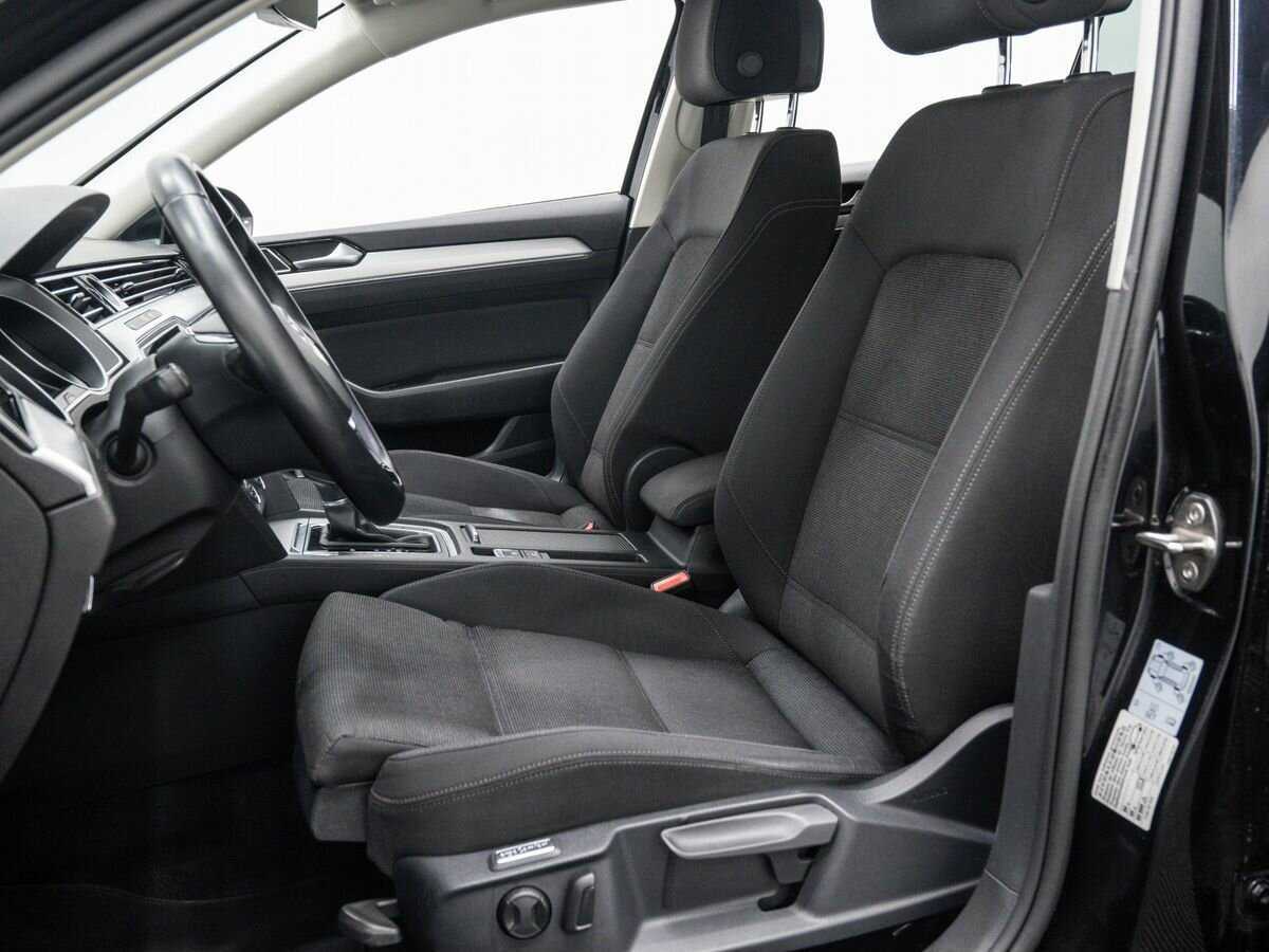 Volkswagen Passat с пробегом — 2018 год. Фото: #13