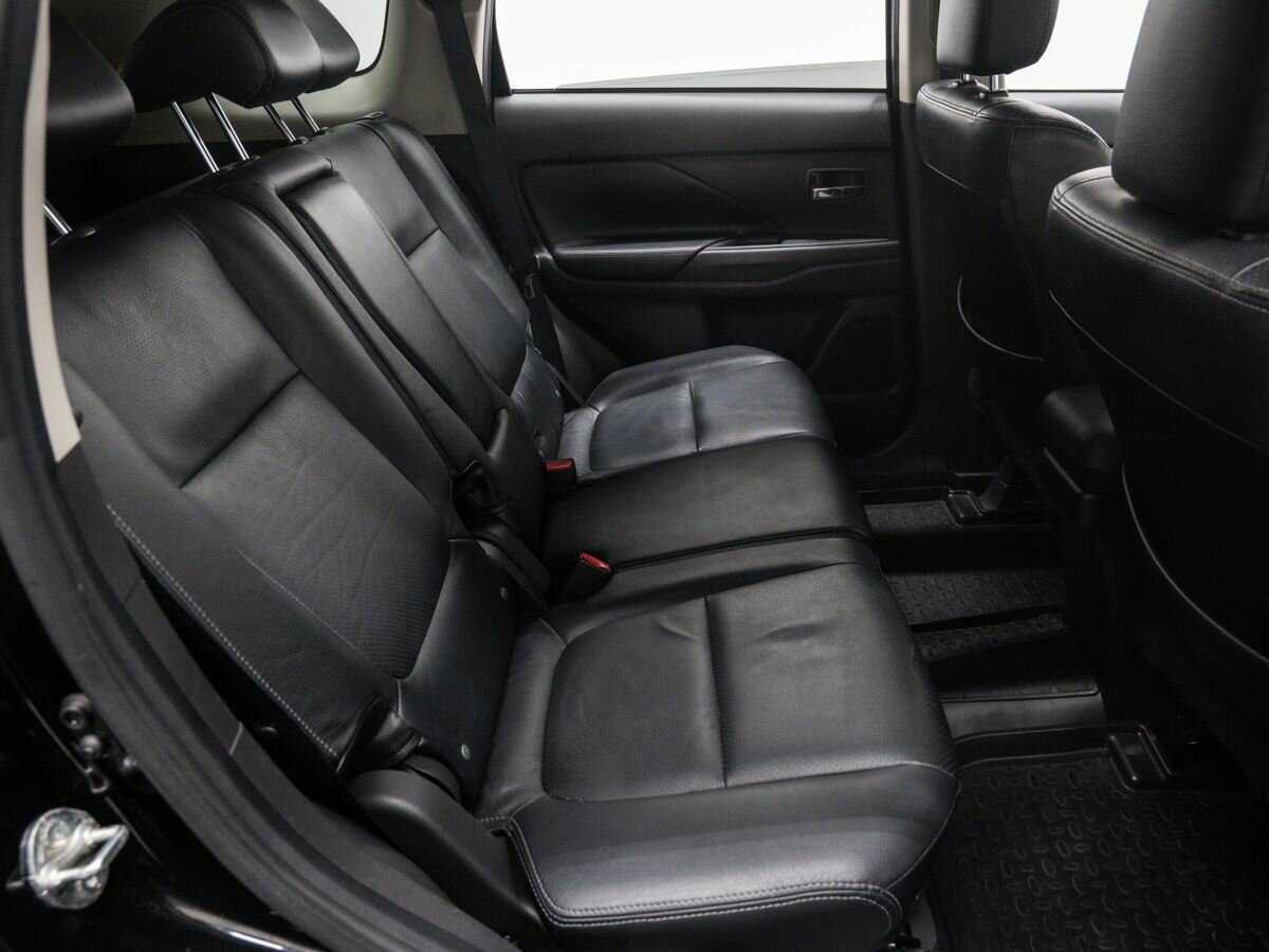 Mitsubishi Outlander с пробегом — 2013 год. Фото: #8