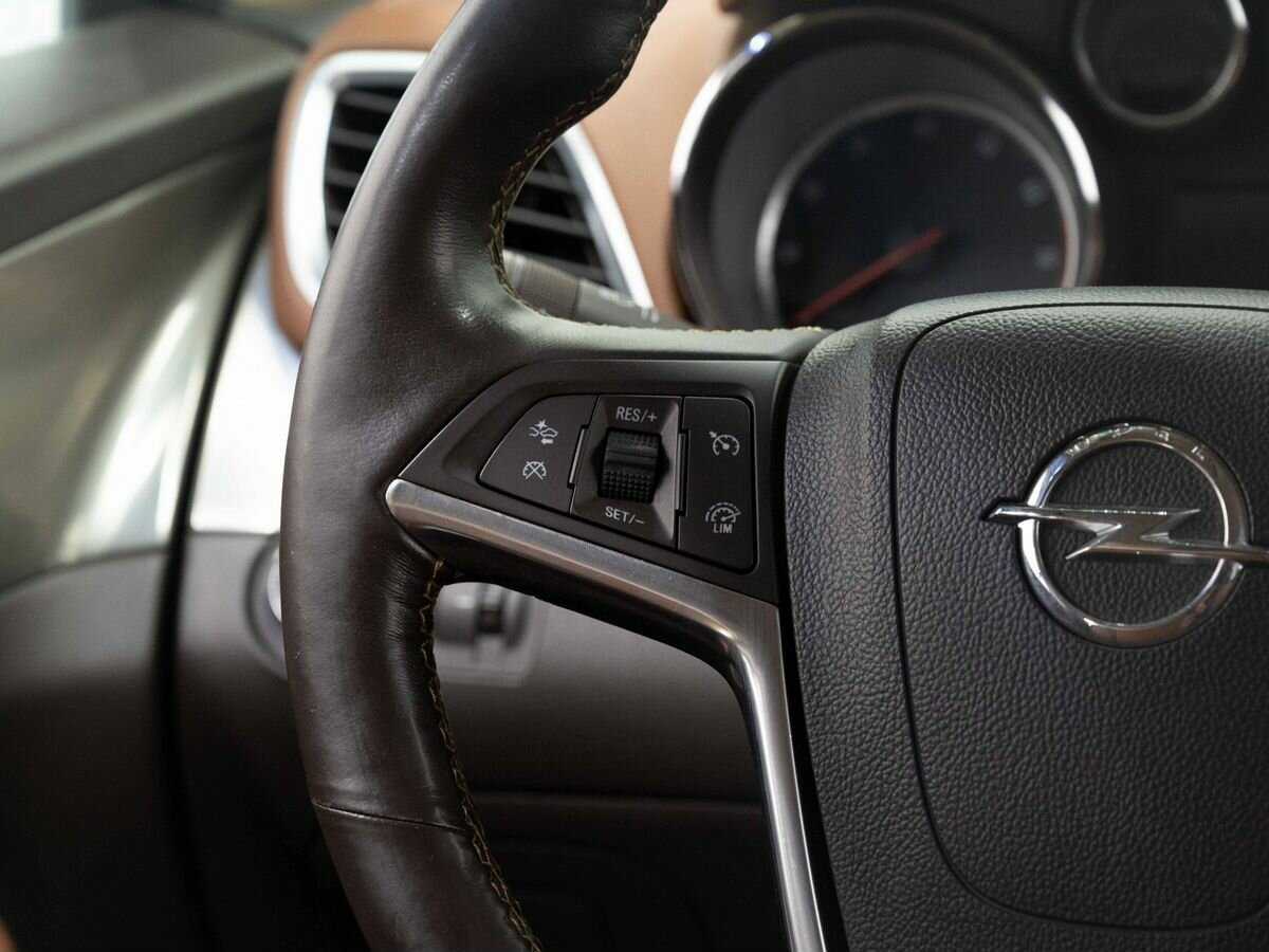 Opel Mokka с пробегом — 2014 год. Фото: #15