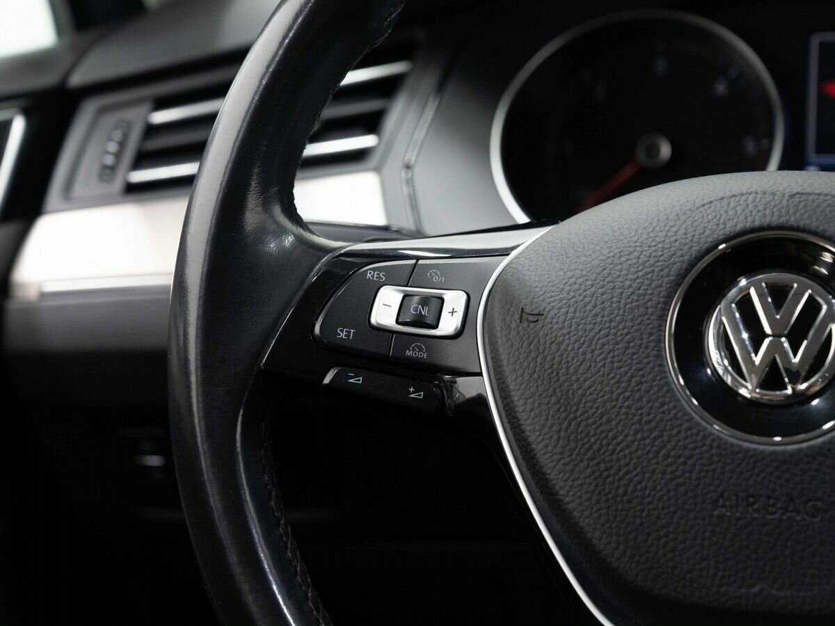 Volkswagen Passat с пробегом — 2017 год. Фото: #15