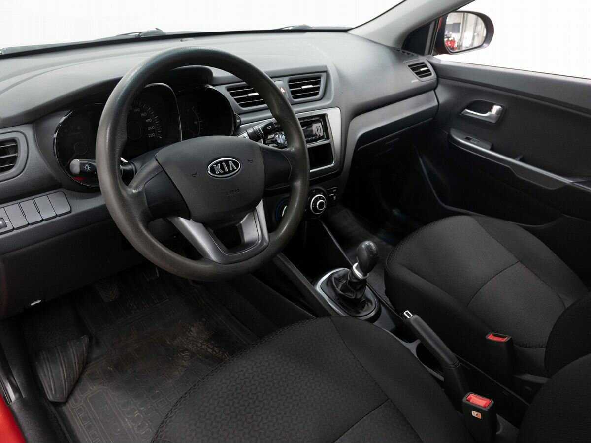 Kia Rio с пробегом — 2012 год. Фото: #8
