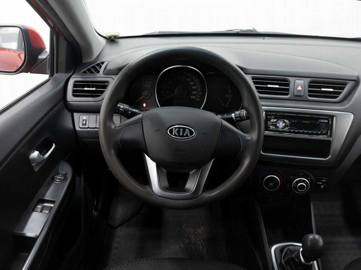 Kia Rio с пробегом — 2012 год. Фото: #14