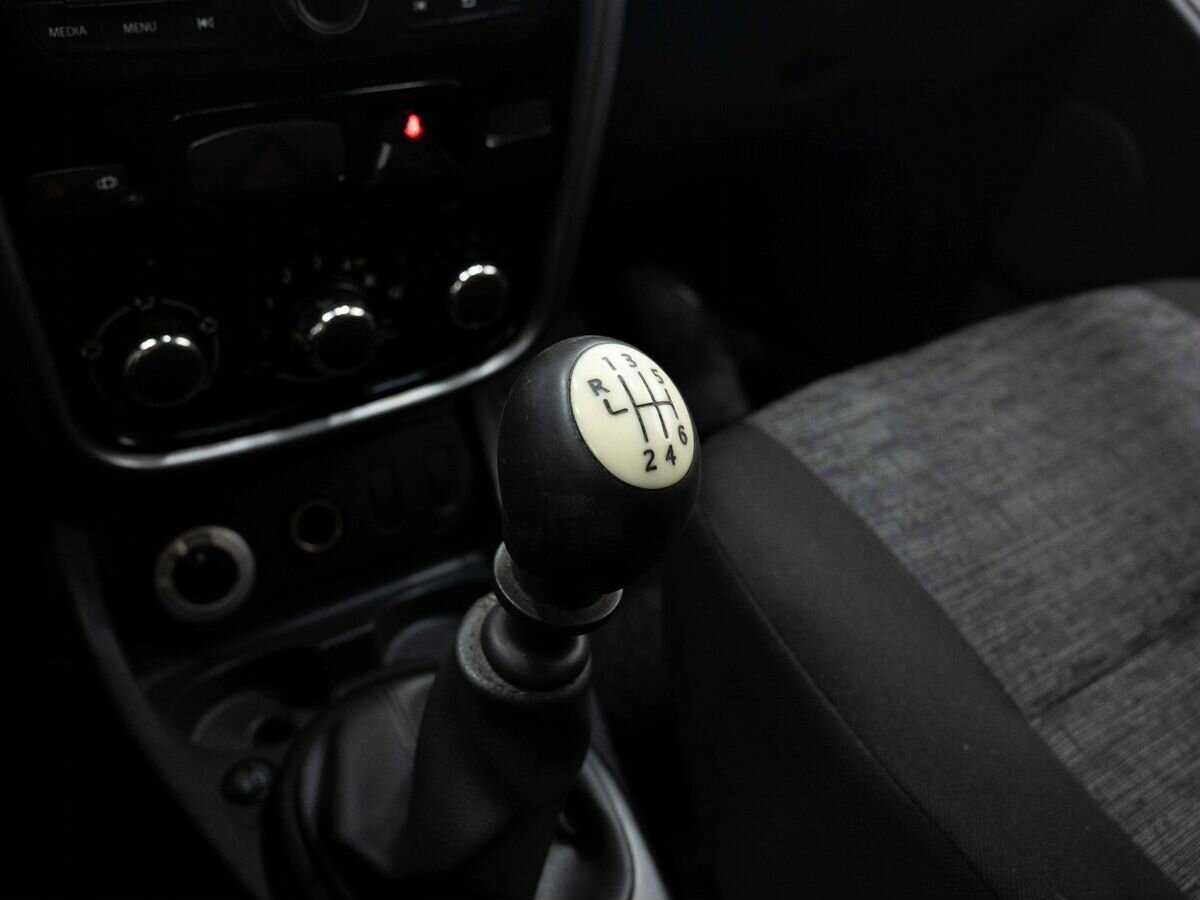 Renault Duster с пробегом — 2013 год. Фото: #16