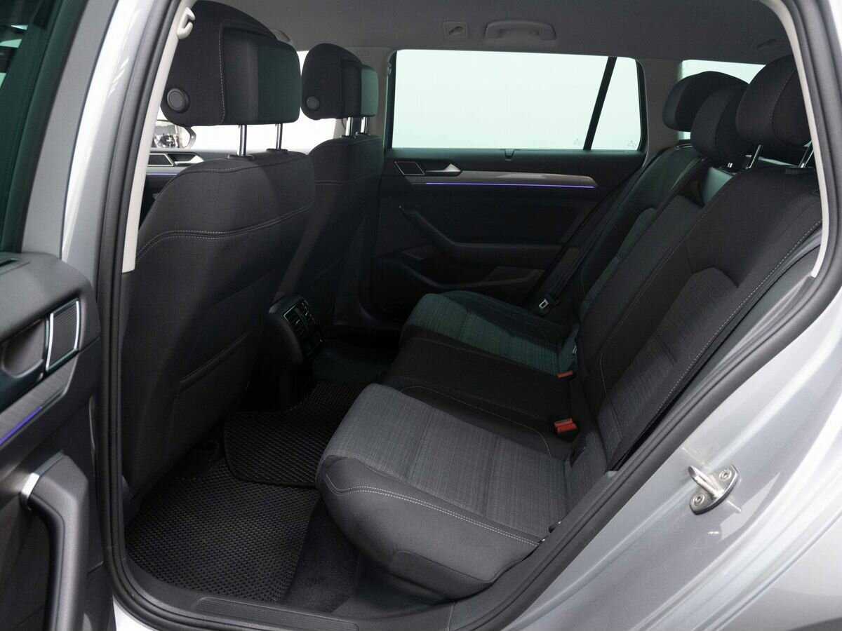 Volkswagen Passat с пробегом — 2020 год. Фото: #10