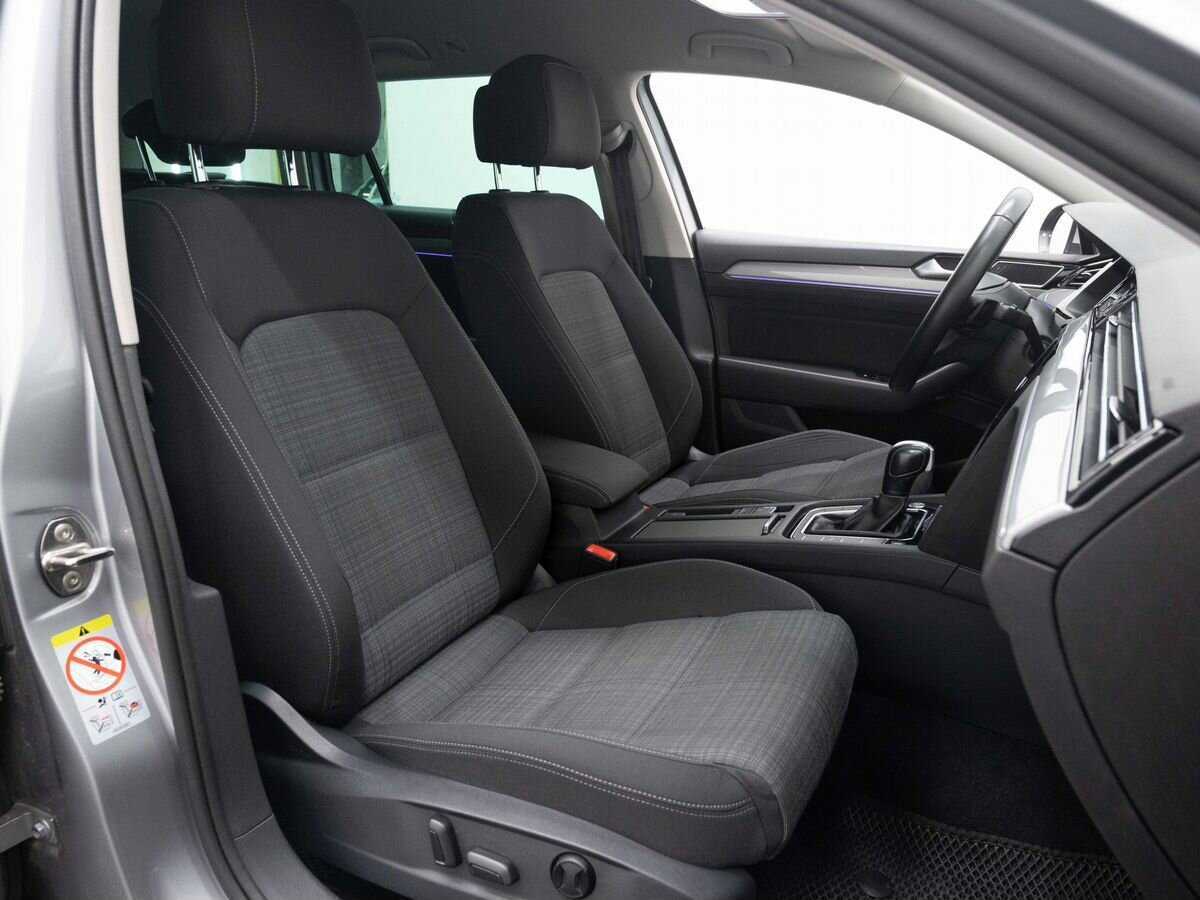 Volkswagen Passat с пробегом — 2020 год. Фото: #13