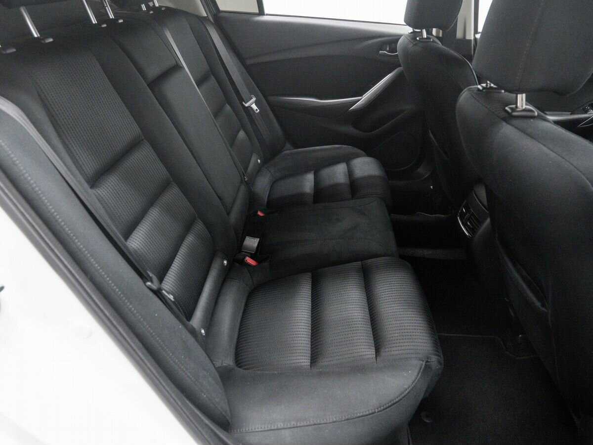 Mazda 6 с пробегом — 2015 год. Фото: #8