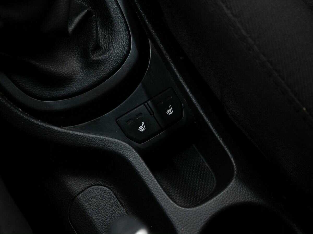 Kia Rio с пробегом — 2015 год. Фото: #18