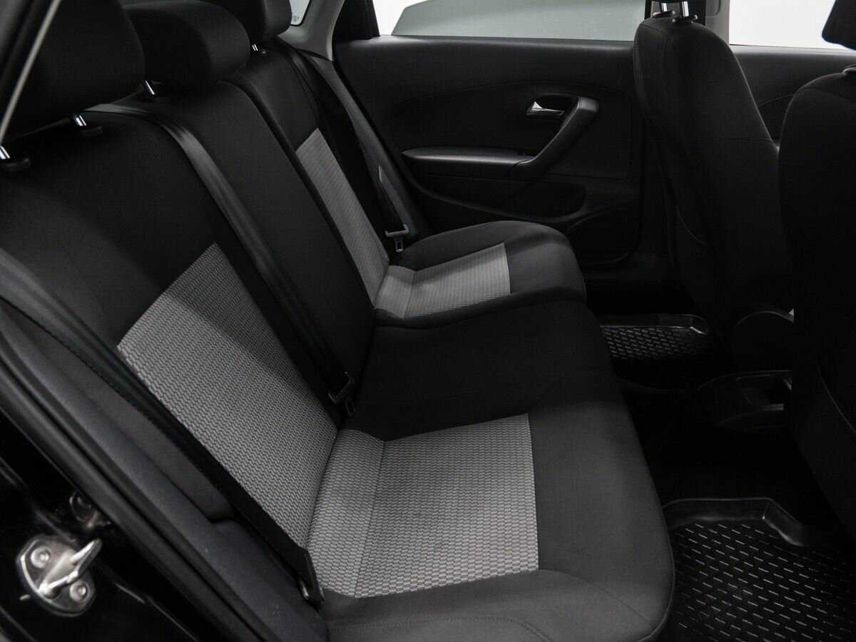 Volkswagen Polo с пробегом — 2014 год. Фото: #9