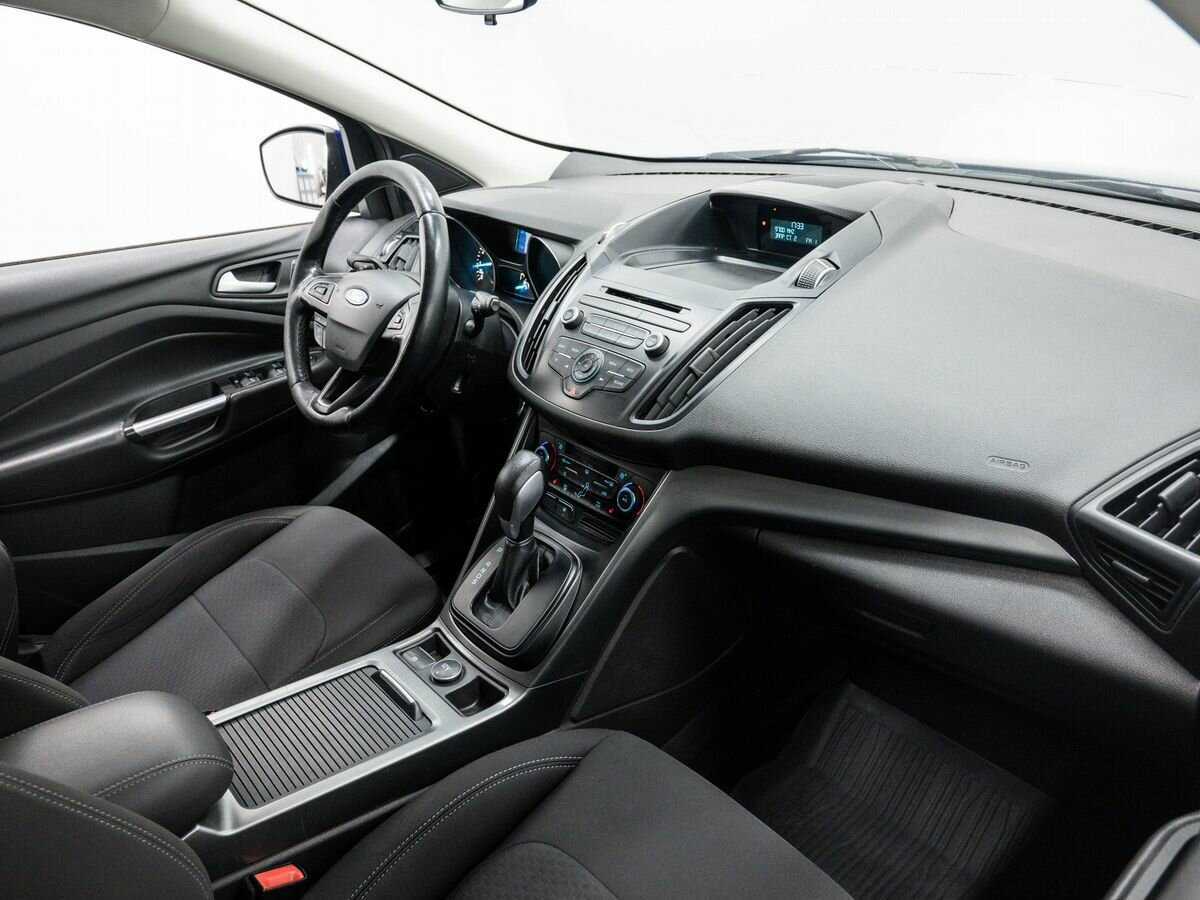 Ford Kuga с пробегом — 2017 год. Фото: #7
