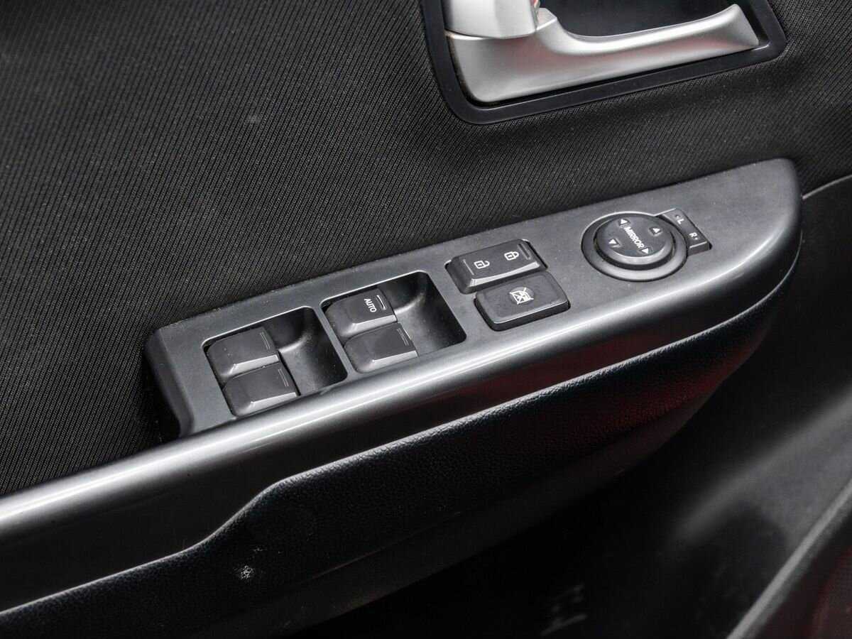 Kia Rio с пробегом — 2012 год. Фото: #15