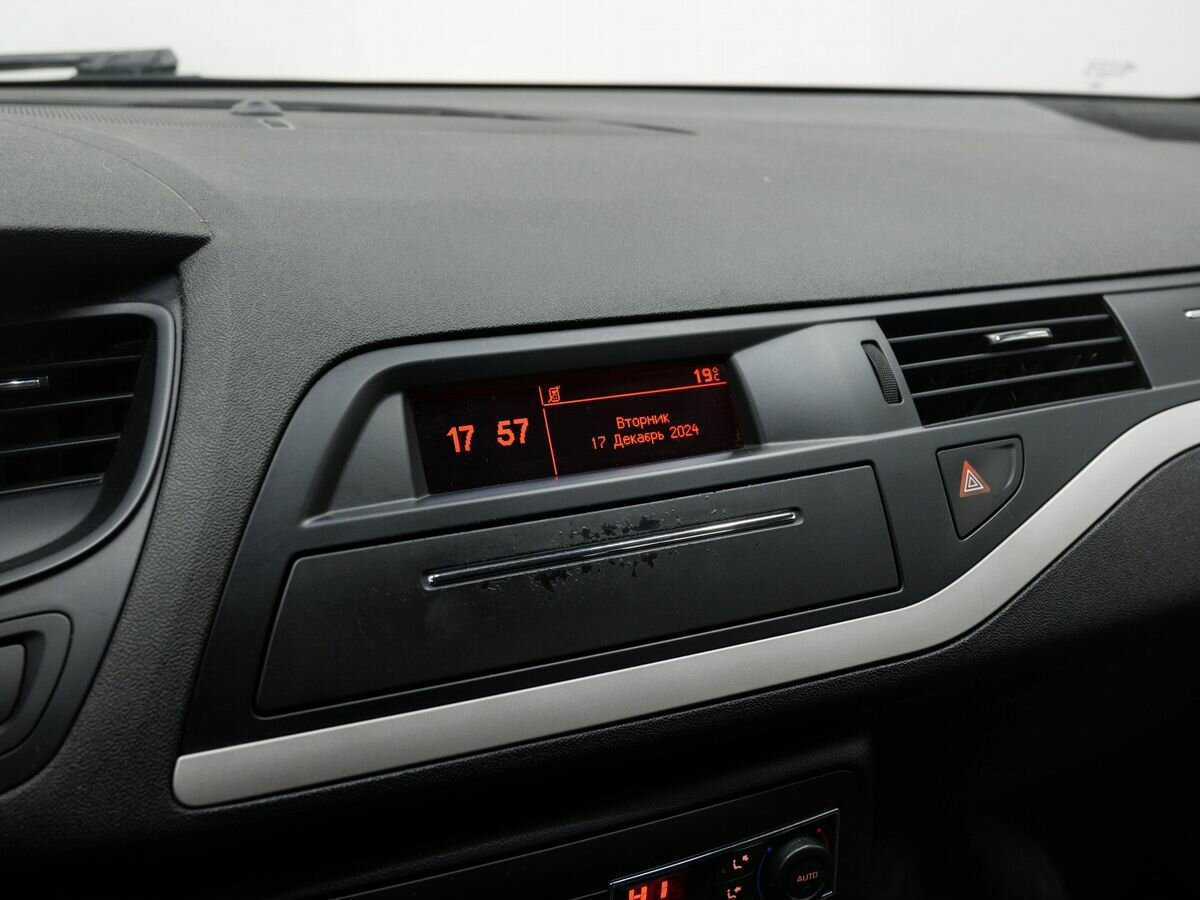 Citroen C5 с пробегом — 2012 год. Фото: #19