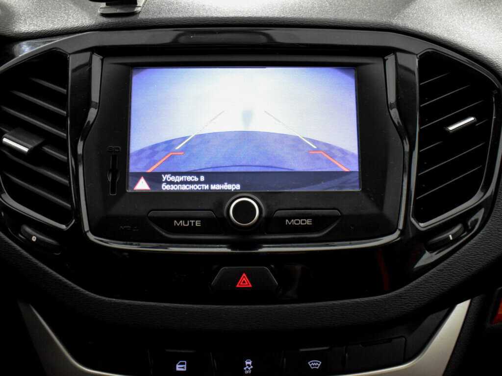 Lada (ВАЗ) Vesta с пробегом — 2020 год. Фото: #13