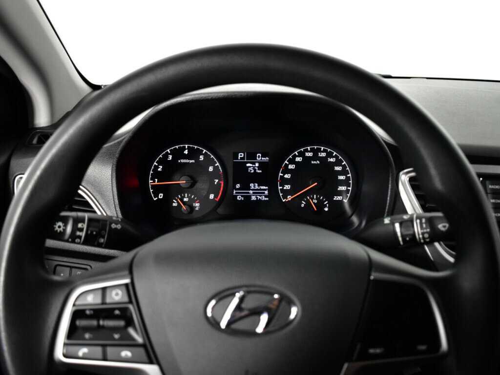 Hyundai Solaris с пробегом — 2020 год. Фото: #10