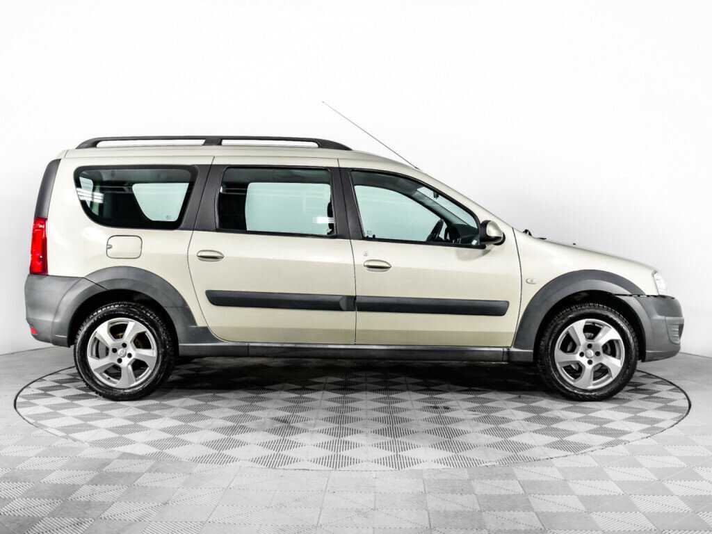 Lada (ВАЗ) Largus с пробегом — 2016 год. Фото: #3