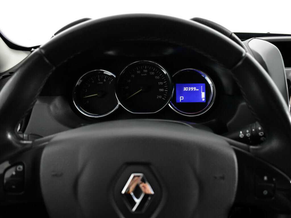 Renault Duster с пробегом — 2017 год. Фото: #10