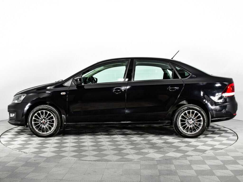 Volkswagen Polo с пробегом — 2015 год. Фото: #7