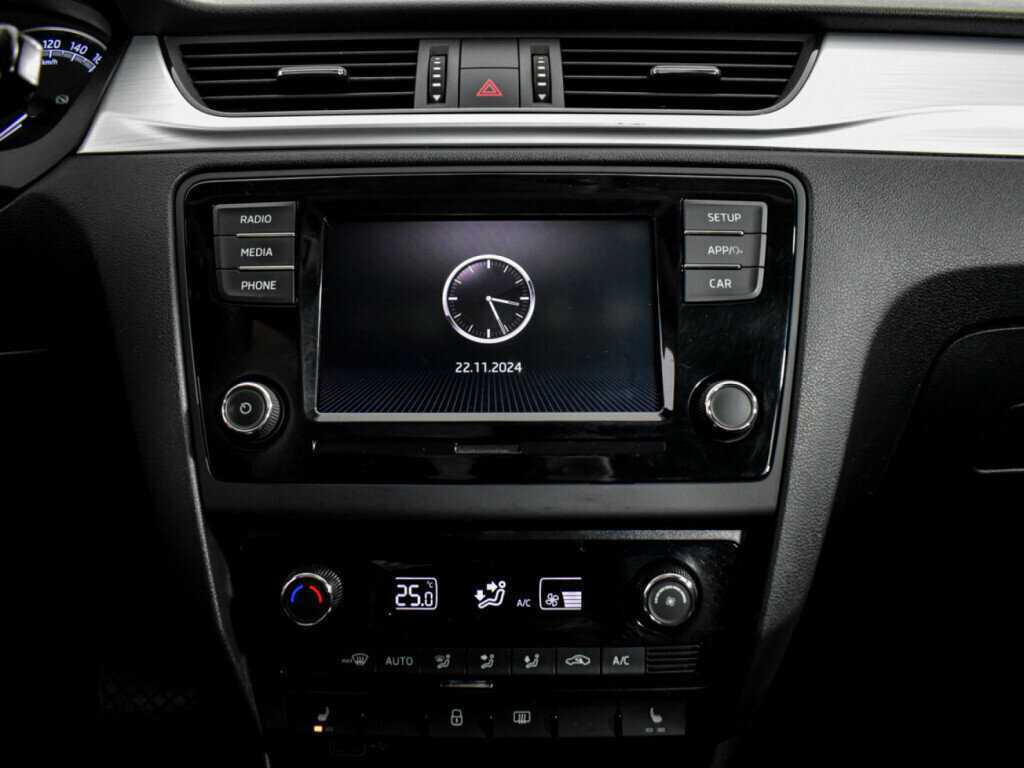 Skoda Rapid с пробегом — 2018 год. Фото: #12