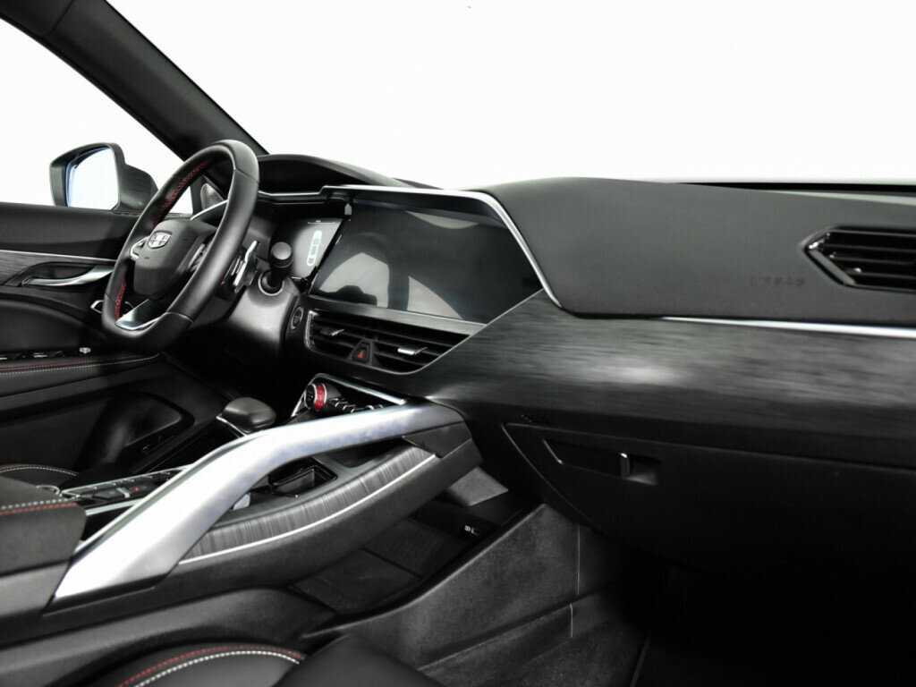 Geely Tugella с пробегом — 2023 год. Фото: #8