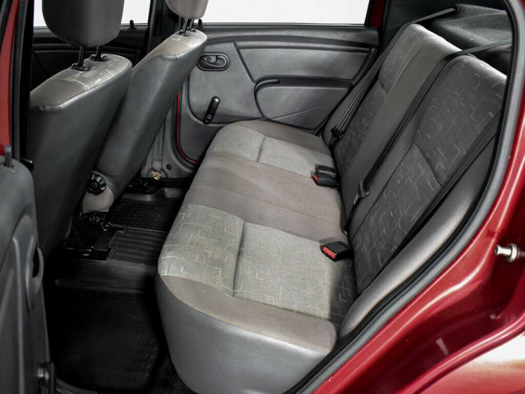 Renault Logan с пробегом — 2013 год. Фото: #7