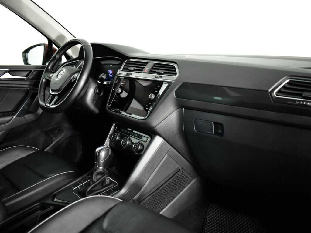 Volkswagen Tiguan с пробегом — 2018 год. Фото: #8