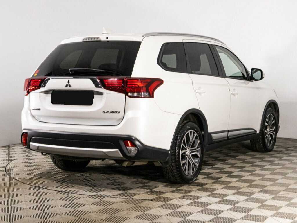 Mitsubishi Outlander с пробегом — 2018 год. Фото: #4