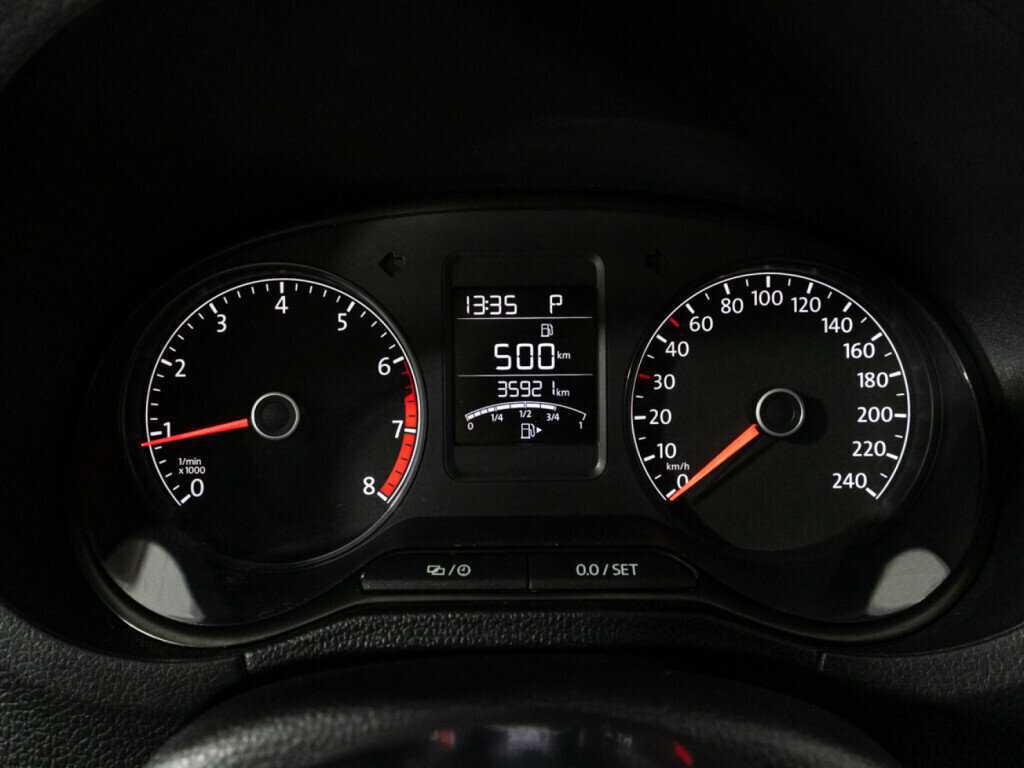 Volkswagen Polo с пробегом — 2018 год. Фото: #11