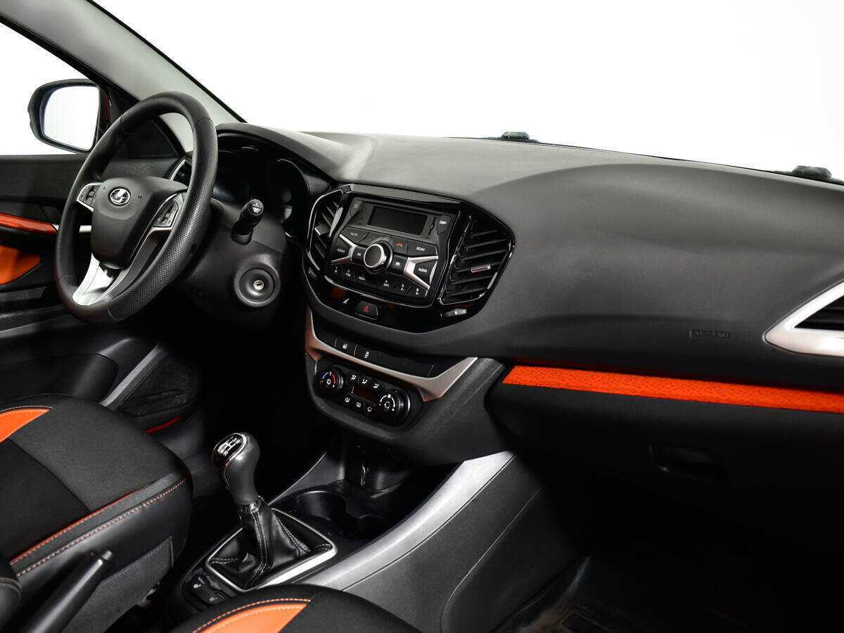 Lada (ВАЗ) Vesta с пробегом — 2020 год. Фото: #5