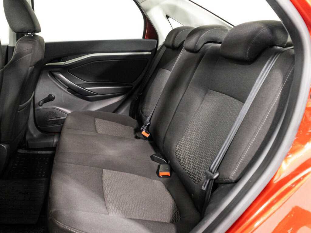 Lada (ВАЗ) Vesta с пробегом — 2017 год. Фото: #9