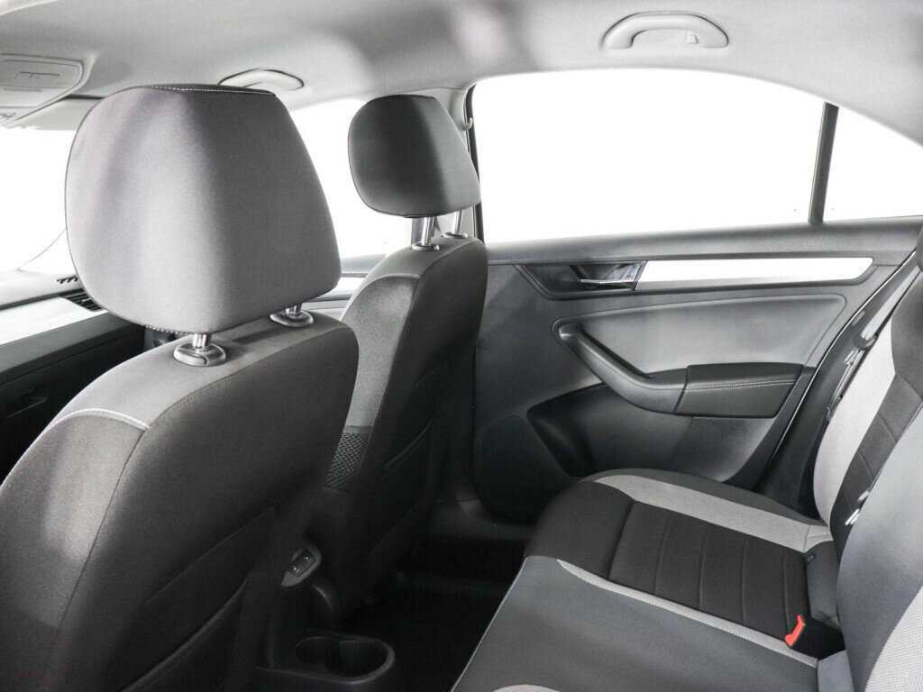 Skoda Rapid с пробегом — 2018 год. Фото: #10