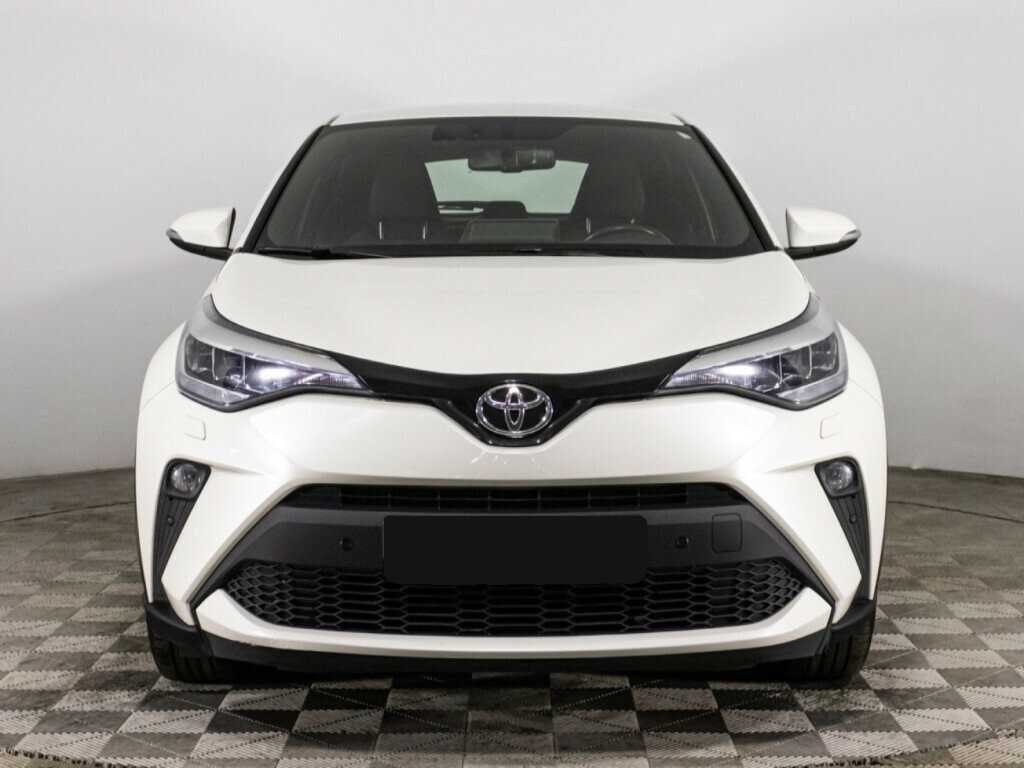 Toyota C-HR с пробегом — 2020 год. Фото: #1